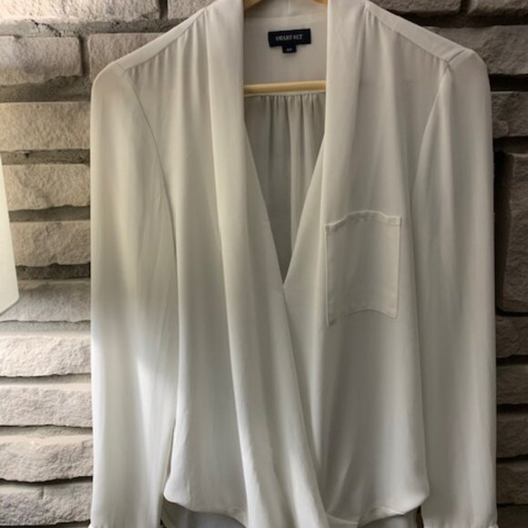 Wrapover blouse - Picture 1 of 4